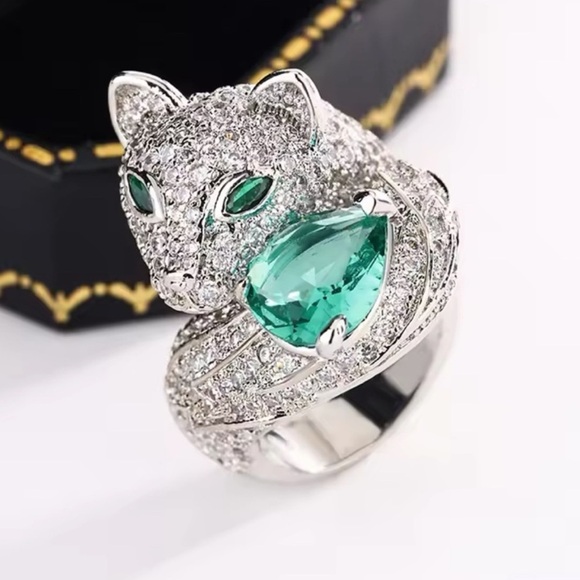 Anthropologie Jewelry - Panthere Diamond Green Crystal Silver Ring